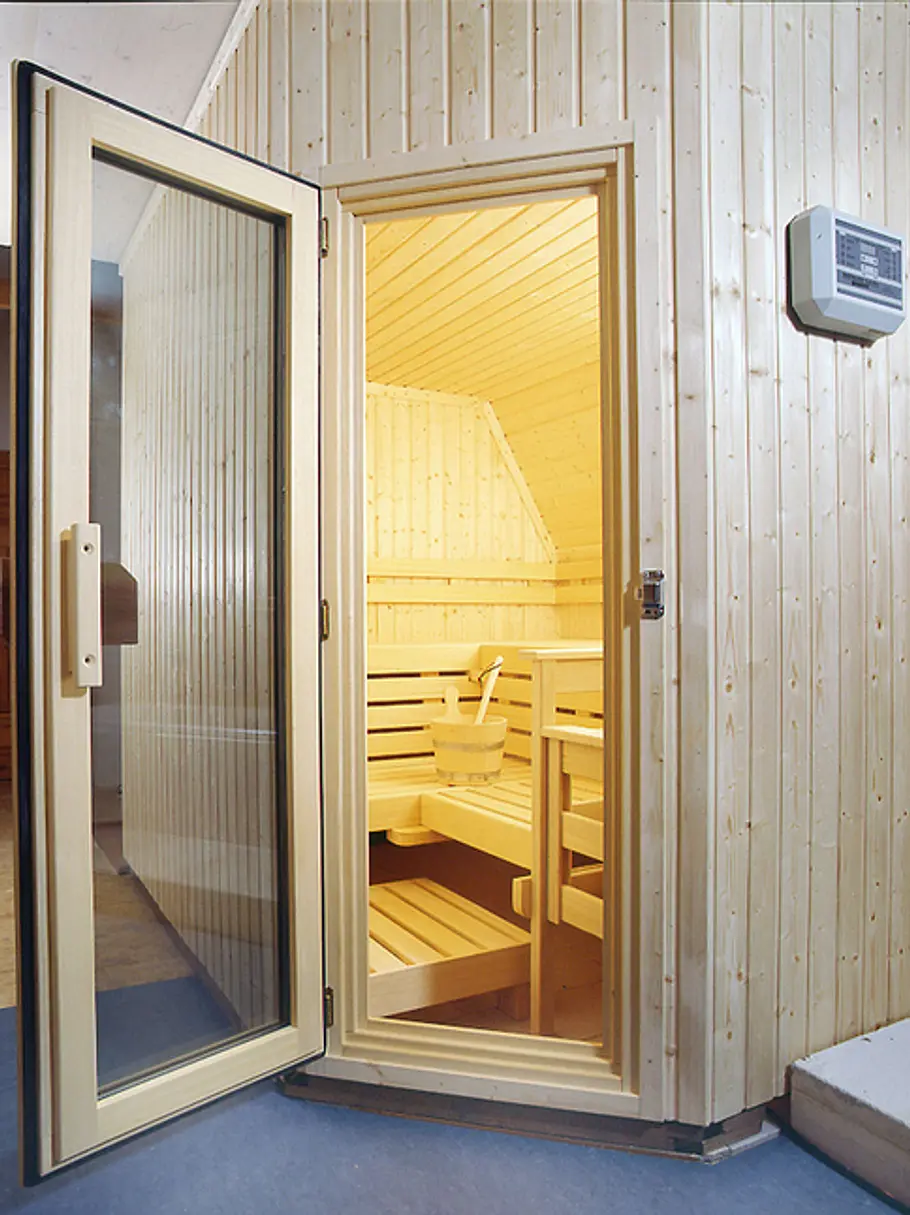 Das Ergebnis – die fertig montierte Sauna-Kabine Sauna in Dachschräge