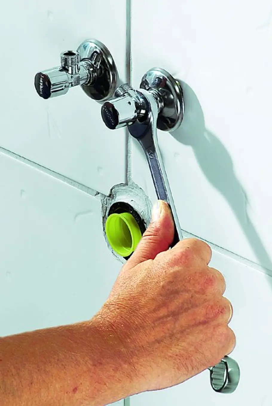 Waschbecken befestigen: Schritt 3