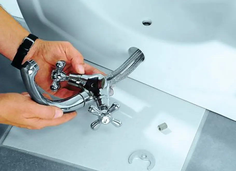 Waschbecken befestigen: Schritt 5