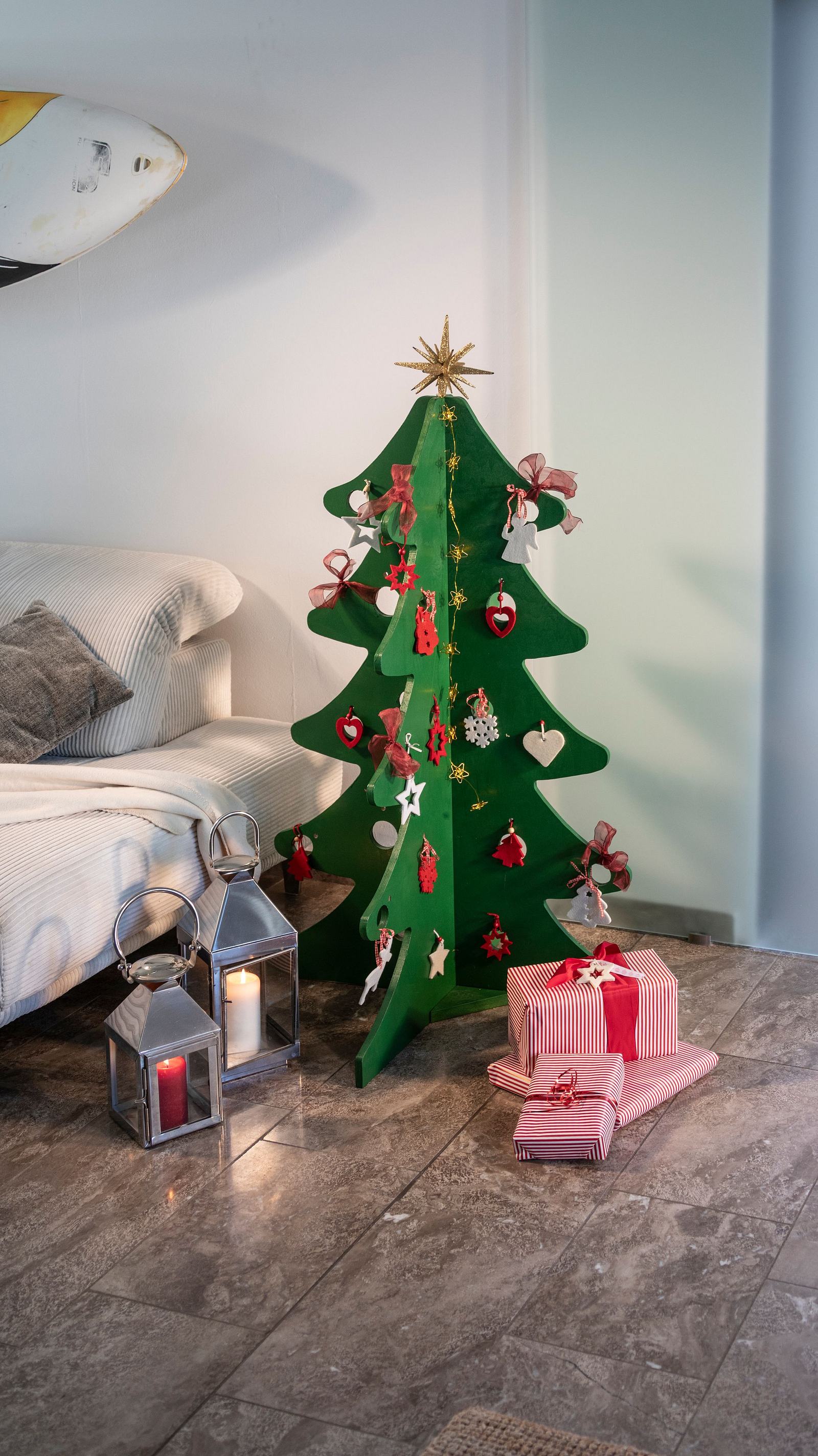 DIY Holzbaum zu Weihnachten: Kreative Anleitung fr eine nachhaltige  Alternative | Selbst