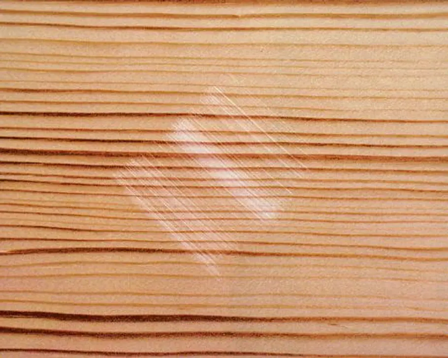 Kratzer aus Holz entfernen Kratzer aus Holz entfernen
