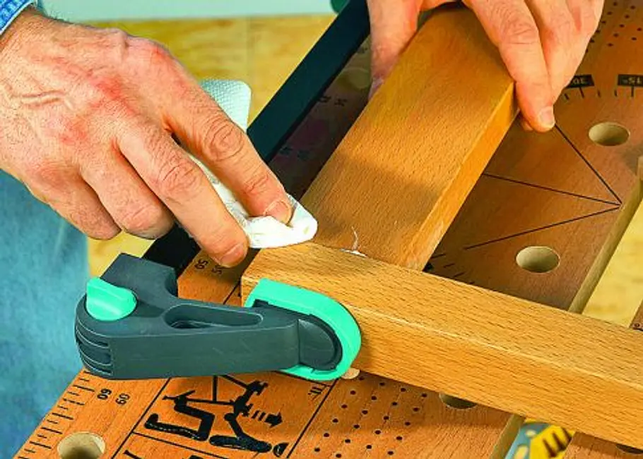 Stuhl reparieren Stuhl reparieren