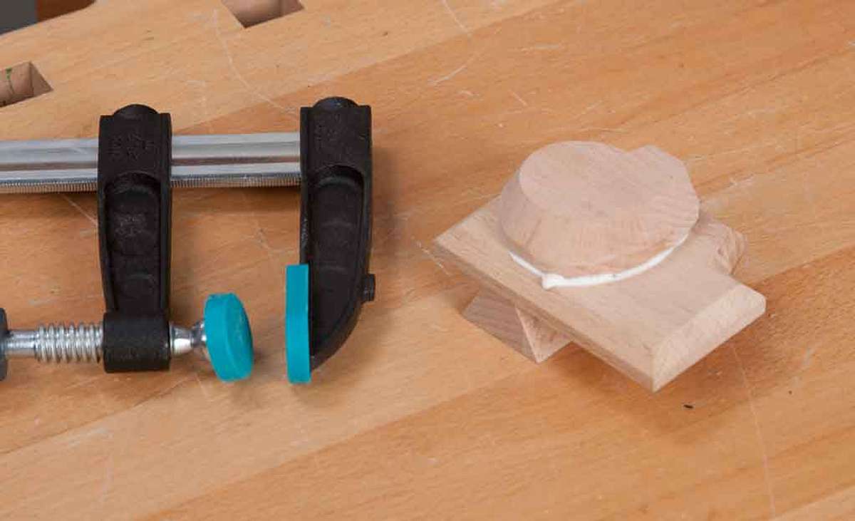 3D Puzzle: Seilzugstarter leimen