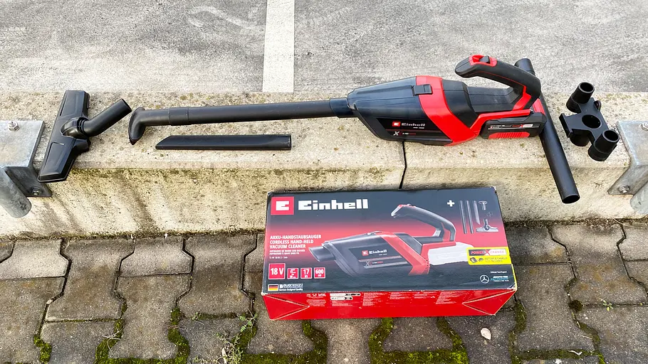 Der Einhell-Handstaubsauger im Test. Der LIeferumfang des Einhell-Handstaubsaugers im Überblick.