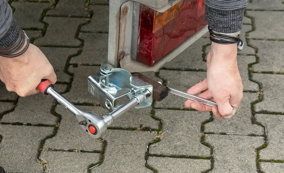 Anhänger-Chassis reparieren