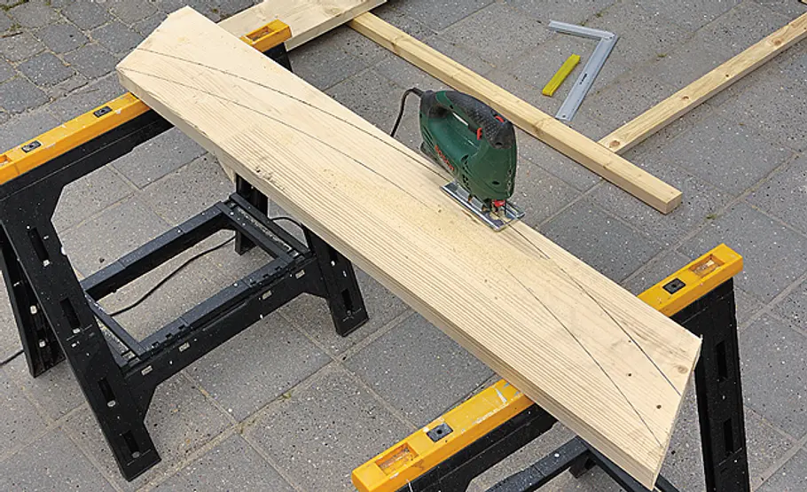 Bikeport bauen: Schritt 6 von 47 Bogen aussägen