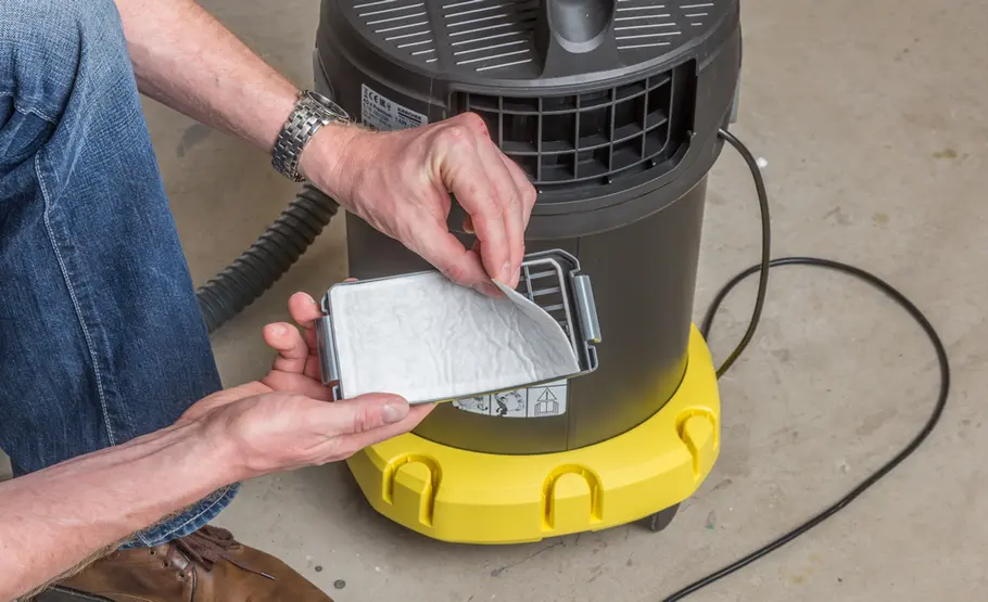 Kamin reinigen mit dem Aschesauger Aschesauger