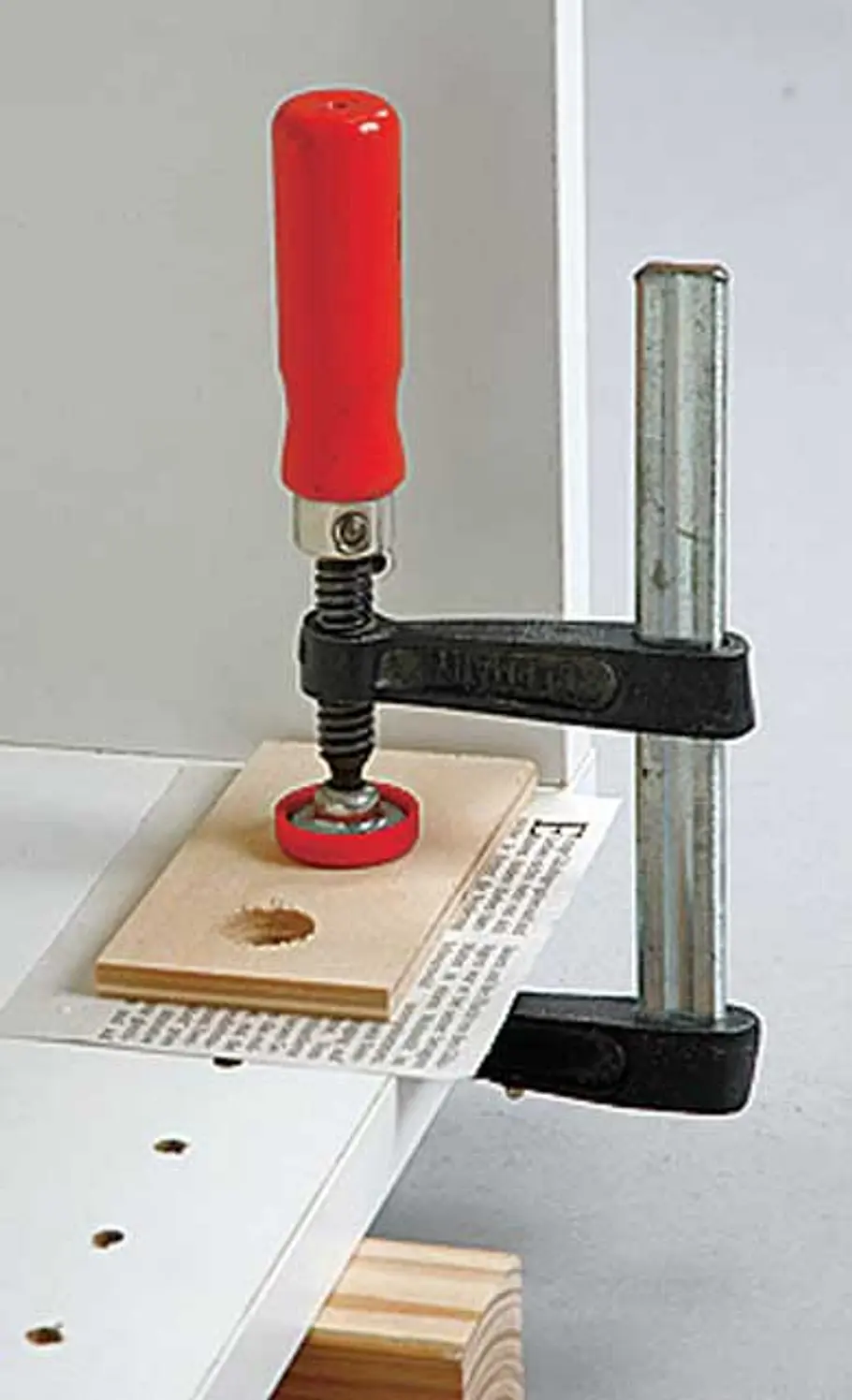 Ausgerissenes Scharnier reparieren Ausgerissenes Scharnier reparieren