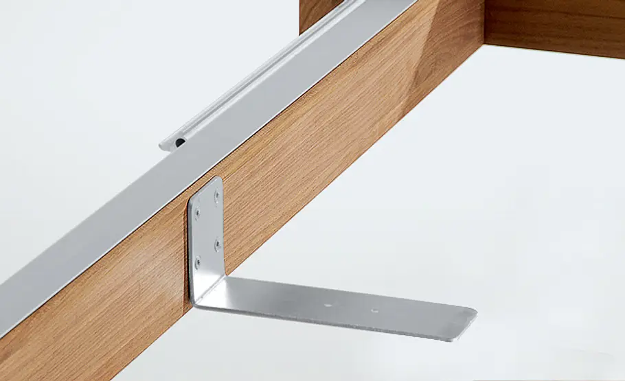 Ausziehbaren Esstisch bauen WInkel anschrauben