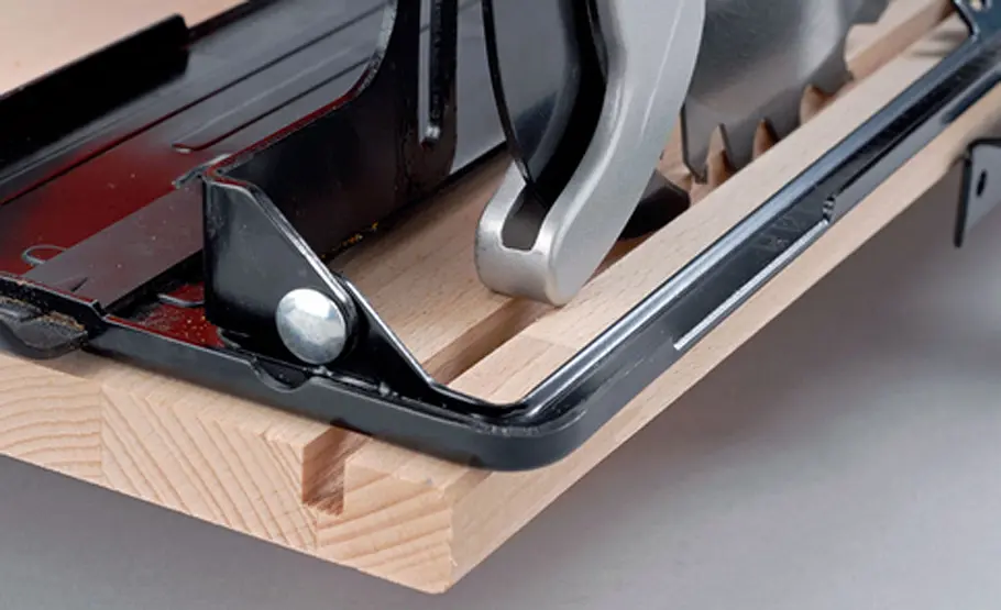 Badschrank hoch Badschrank: Nut schneiden