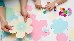 Basteln mit Kindern: Frühling - Foto: iStock / Ulza Basteln mit Kindern: Frühling - Foto: iStock / Ulza