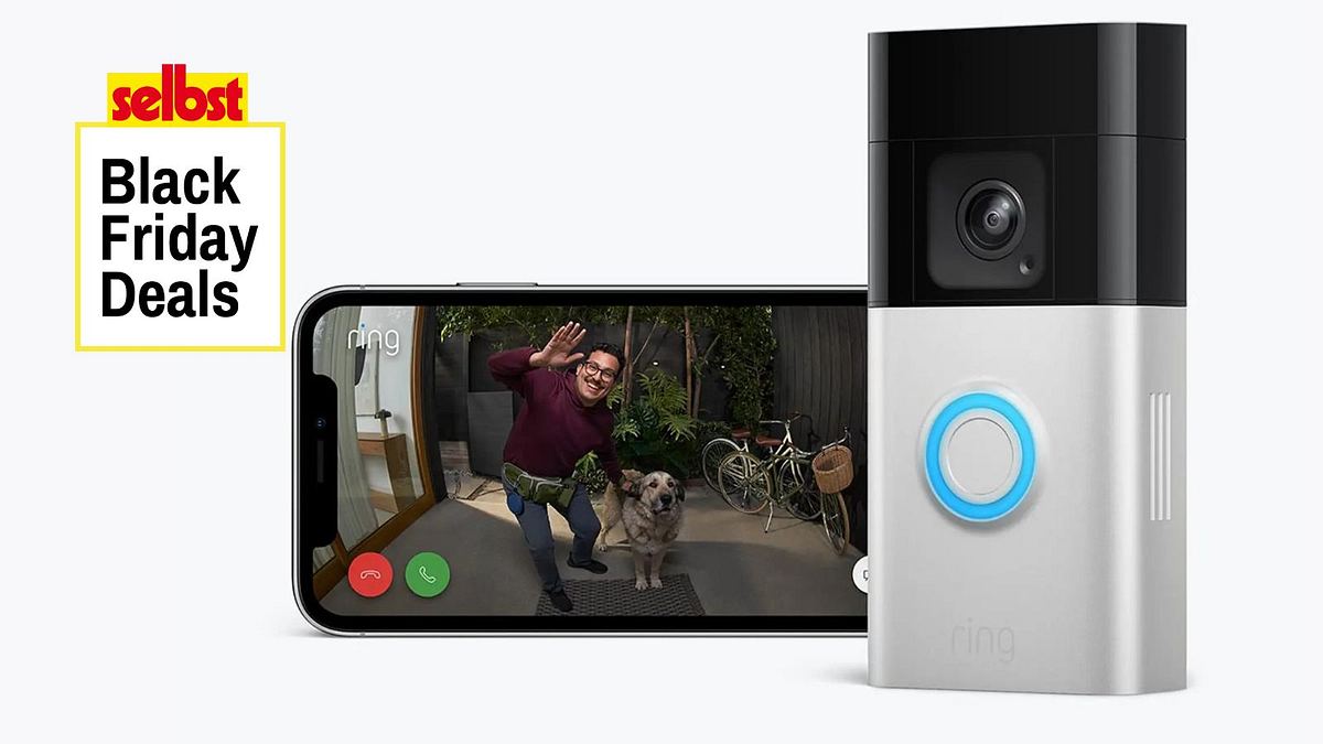 Battery Video Doorbell Pro von Ring auf grauem Hintergrund und Smartphone, dass einen Mann mit Hund vor einer haustür durch die Video-Klingel zeigt