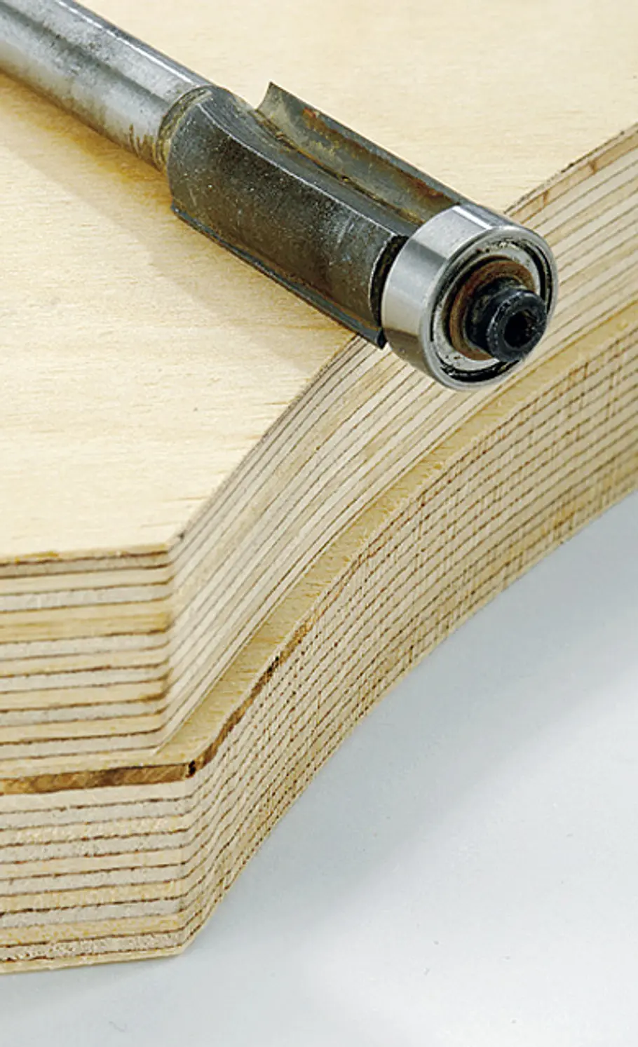 Leuchtturm bauen: Korpus Kante bündig fräsen