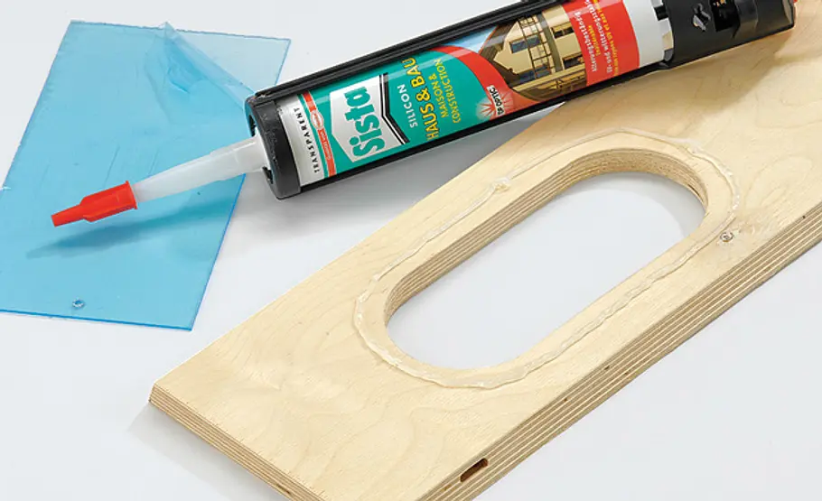 Leuchtturm bauen: Korpus Fenster einsetzen