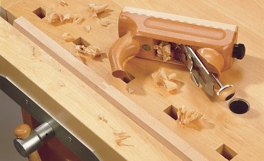 Beistelltisch bauen: Schritt 3 von 9 Tischbein in Form hobeln