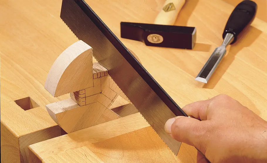 Beistelltisch bauen: Schritt 5 von 9 Tischgestell bauen
