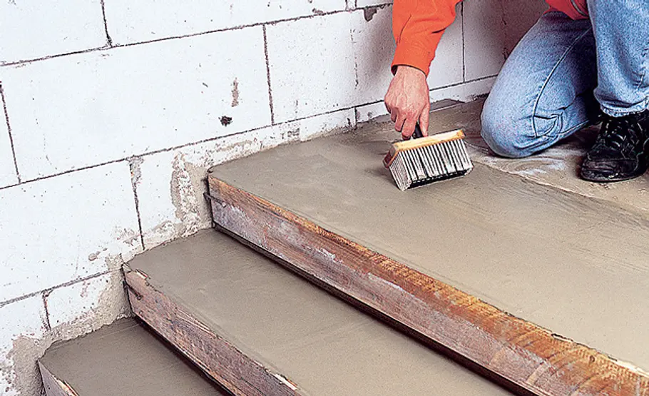 Betonstufen ausgleichen: Schritt 10 von 12 Übergang glätten