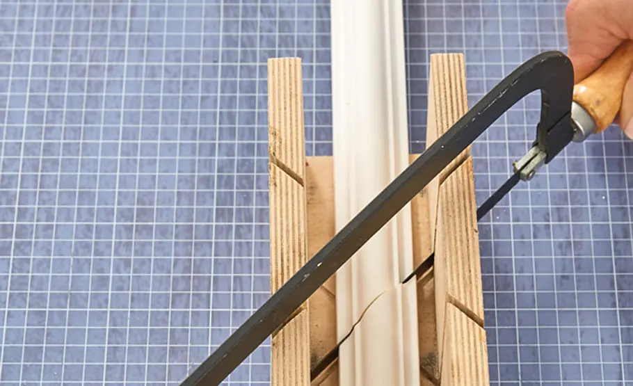 Betthaupt aus Stuck: Schritt 3 von 6 Betthaupt