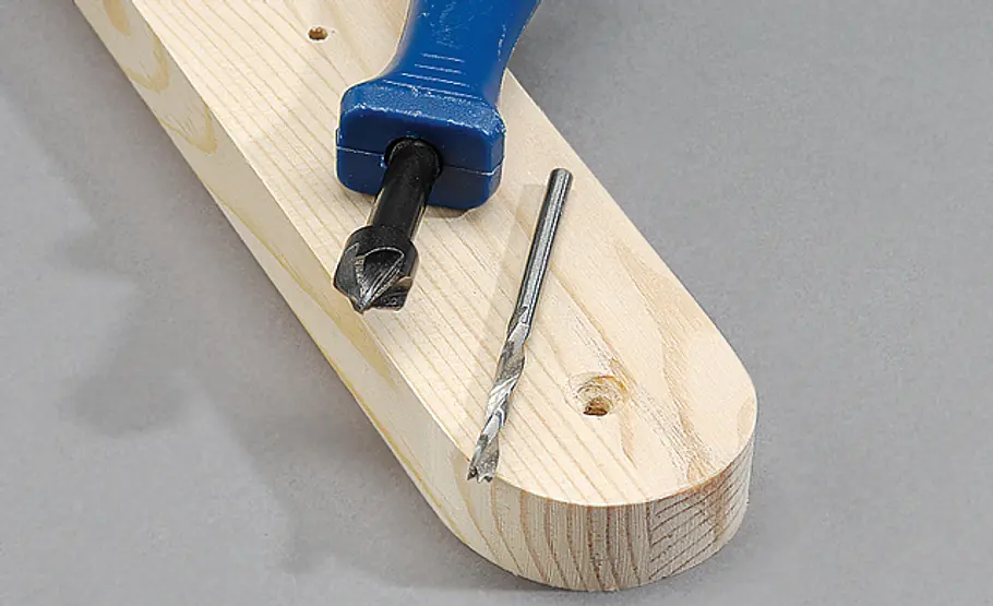 Bett Tablett selber bauen: Schritt 10 von 14 Bohrloch senken