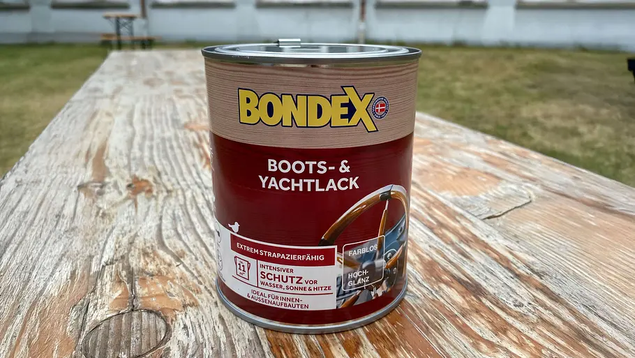 Nach der Trocknung kann sie vorsichtig genutzt werden. Die vollständige Aushärtung des BONDEX Boots- & Yachtlacks ist nach etwa 14 Tagen erreicht.
