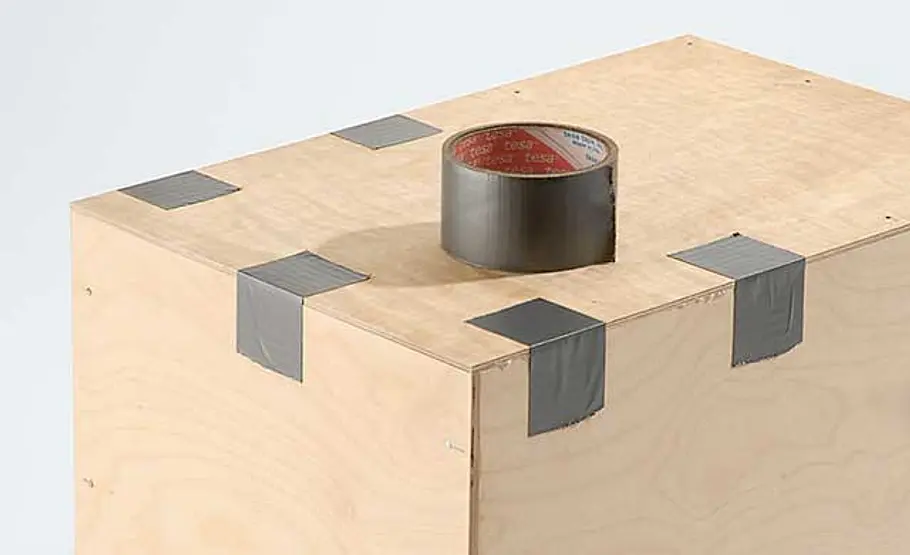 Cajón selber bauen Cajón: Mit Klebeband fixieren