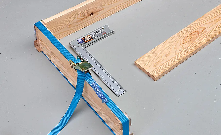 Wohnzimmertisch mit Vitrine Couchtisch bauen