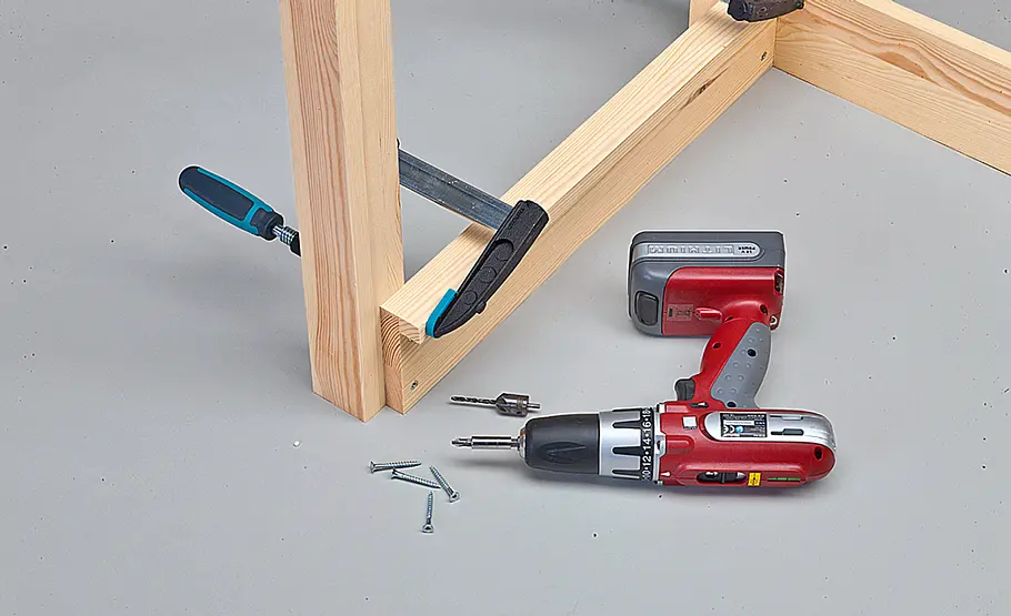 Wohnzimmertisch mit Vitrine Couchtisch bauen