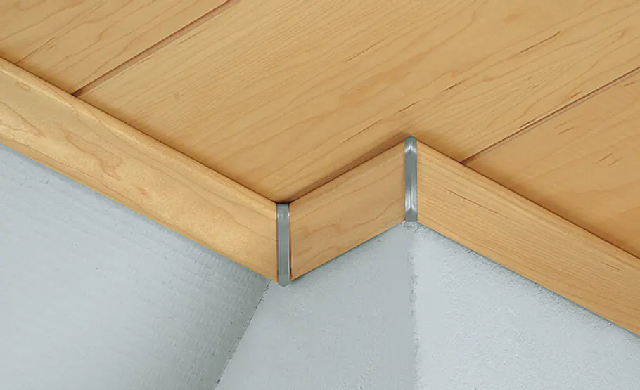 Dachschräge verkleiden: Schritt 31 von 32 Zierprofile in vielen Farben