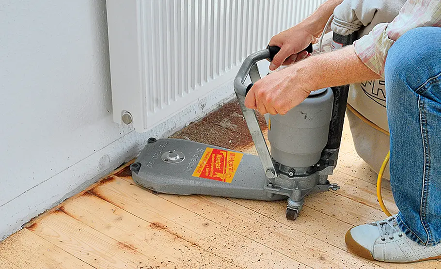 Dielen schleifen: Schritt für Schritt Holzboden: Dielen abschleifen