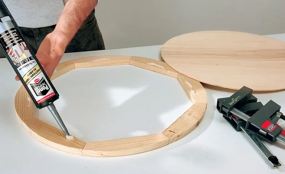 Drehteller selber bauen Drehteller: Kleber auftragen