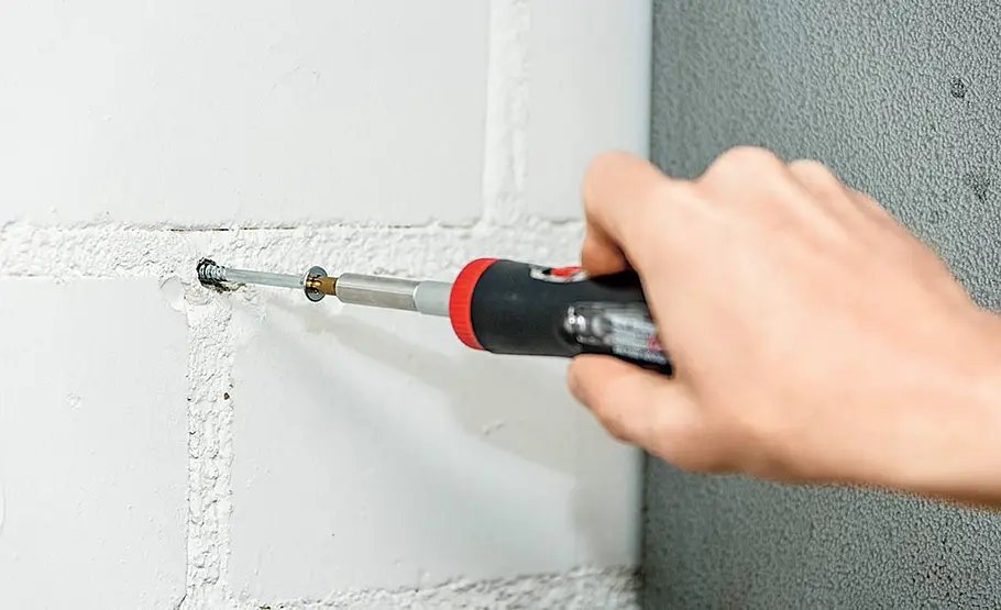 Dübel für Altbaumauer Dübel für Altbaumauer