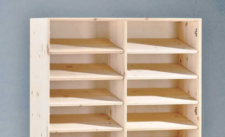 Eckgarderobe Eckgarderobe: fertiger Schrank