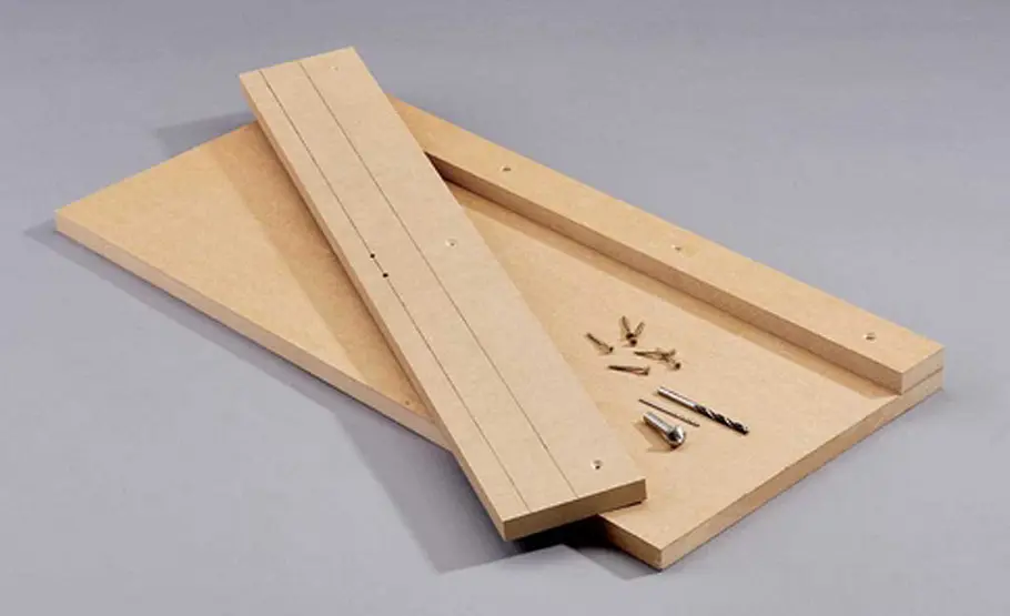 Eckgarderobe Eckgarderobe: Schablone Lochreihe