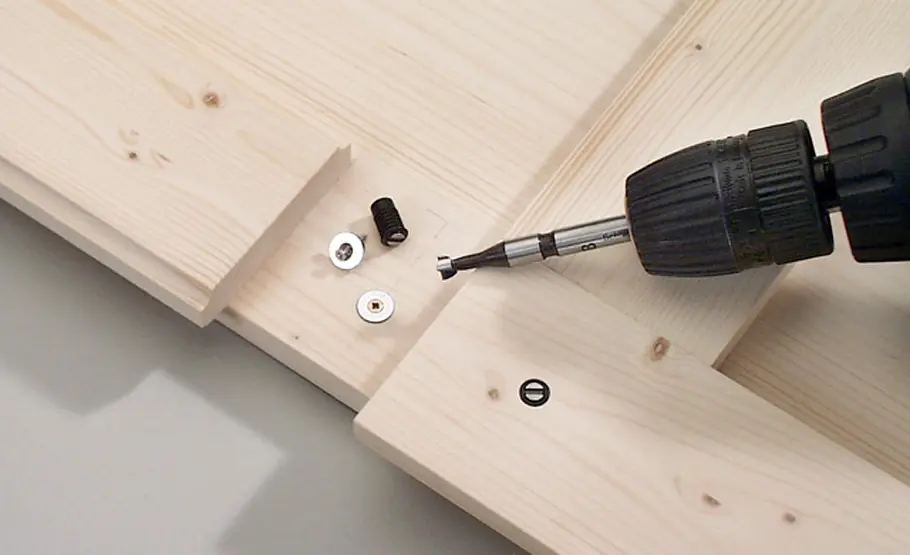 Eckschrank selber bauen Eckschrank: Magnete einlassen