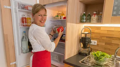 Schrank für Kühlschrank selber bauen - Foto: sidm / KEH