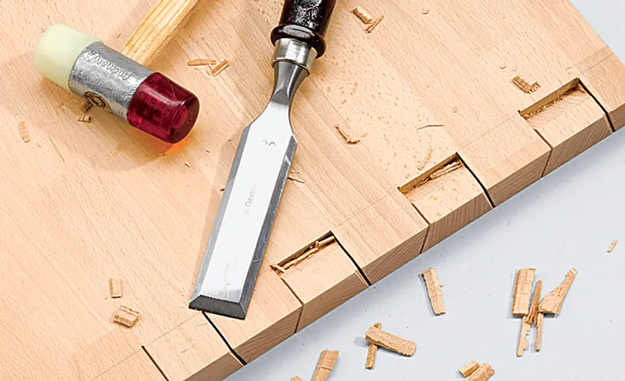 Eckbank bauen: Schritt 3 von 27 Schwalbenschwanz ausstemmen