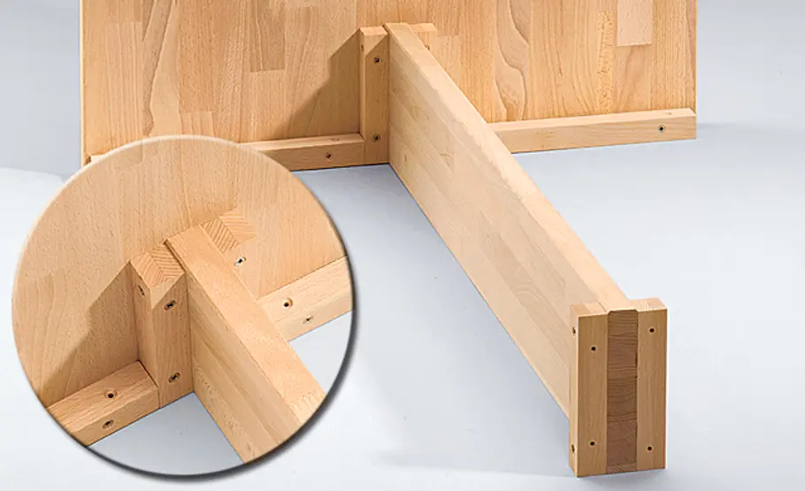 Esstisch bauen: Schritt 3 von 8 Tisch montieren