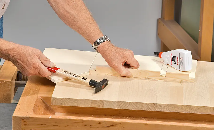 Fachwerkkrippe bauen: Schritt 8 von 60 Leiste aufnageln