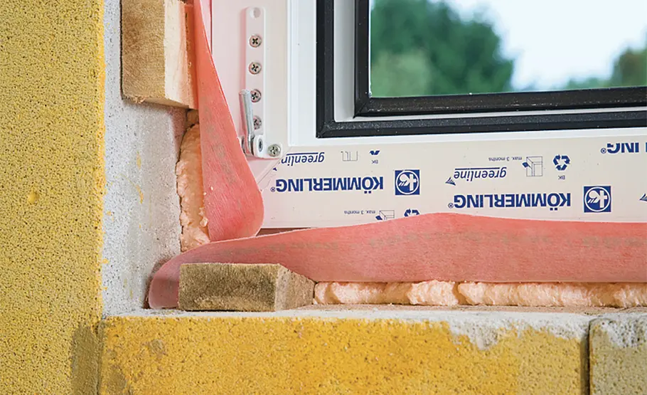 Fenster einbauen Fenster: Schutzfolie abziehen