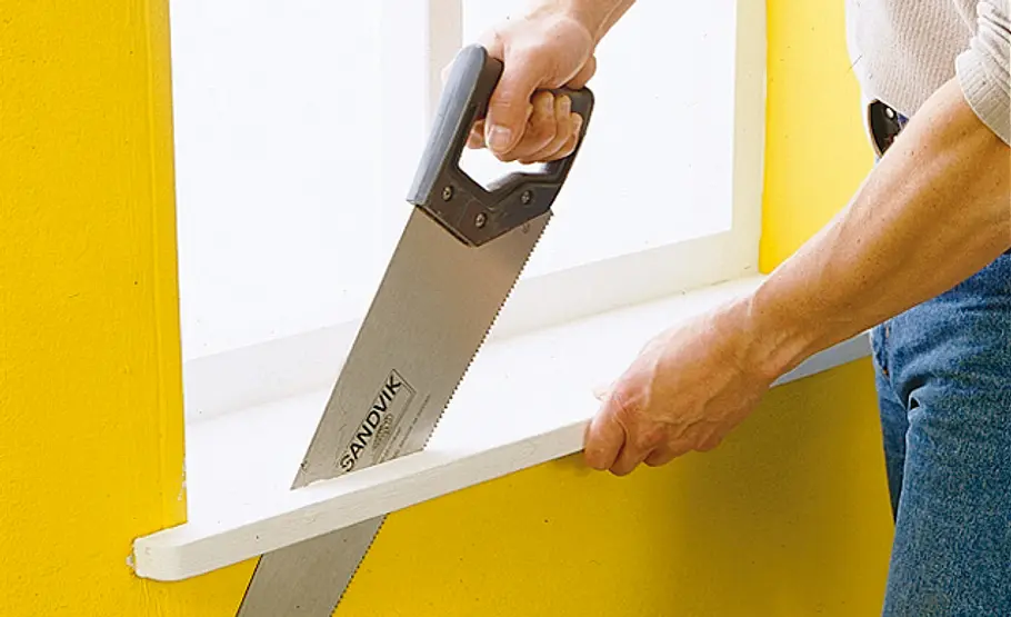 Vertäfelung bauen: Schritt 2 von 13 Fensterbank erneuern
