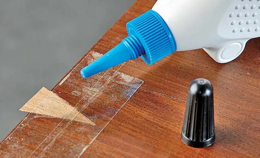 Furnier ausbessern: Schritt 6 von 9 Furnier reparieren