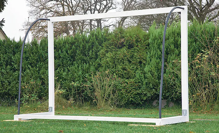 Fußballtor selber bauen Fußballtor selber bauen: Fußballtor lackieren