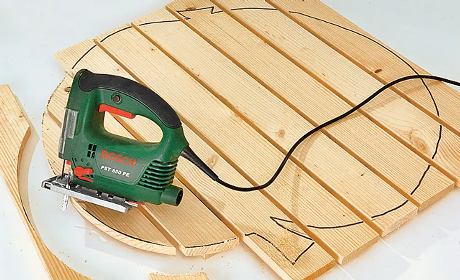 Klapptisch bauen: Schritt 4 von 21 Kontur aufzeichnen und ausschneiden