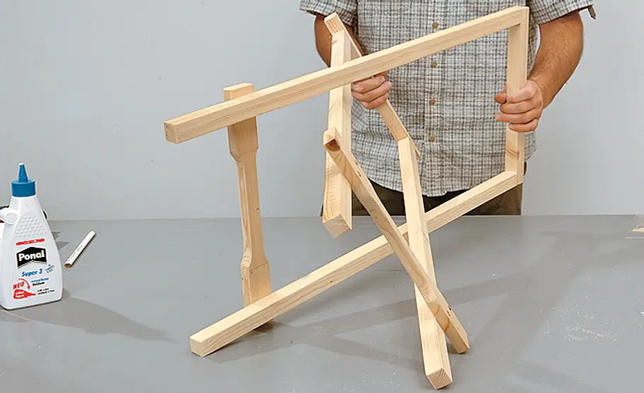 Klapptisch bauen: Schritt 12 von 21 Tischgestell zusammensetzen