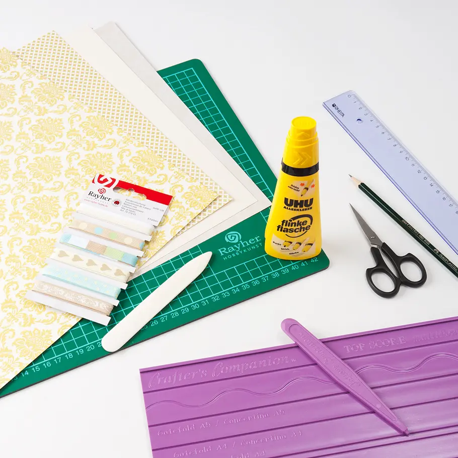 Schachtel falten: Schritt 2 von 8 Geschenkbox: Papierschachtel falten