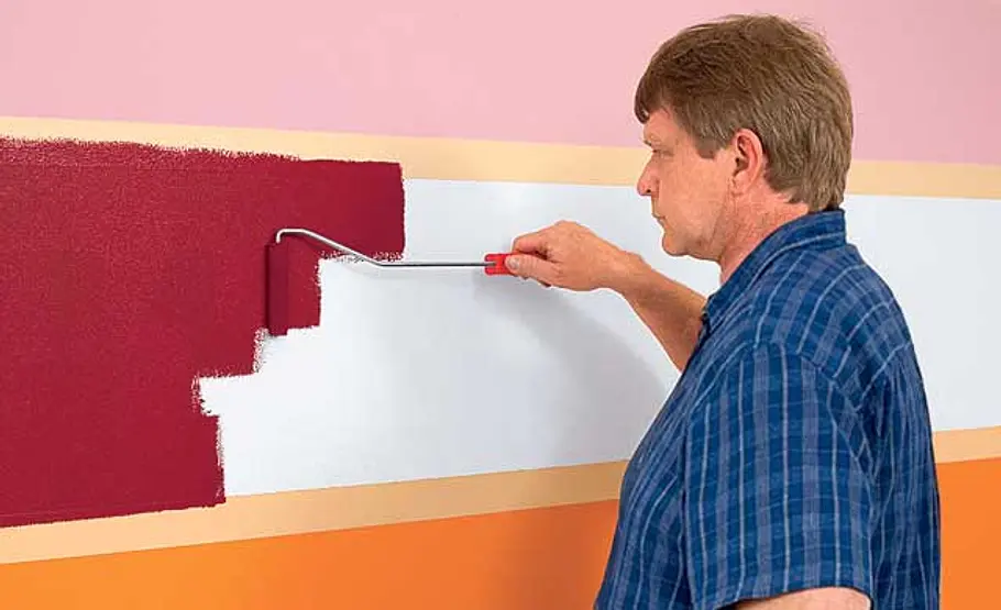 Dachschräge streichen: Schritt 8 von 8 Wand farbig streichen