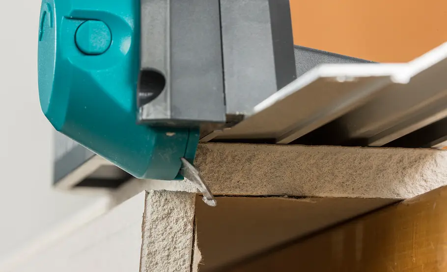 Gipsplatten schneiden Gipskartonschneider