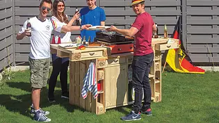 Paletten-Grilltisch - Foto: Archiv