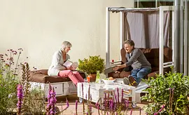 Gartenmöbel aus Paletten selbst bauen