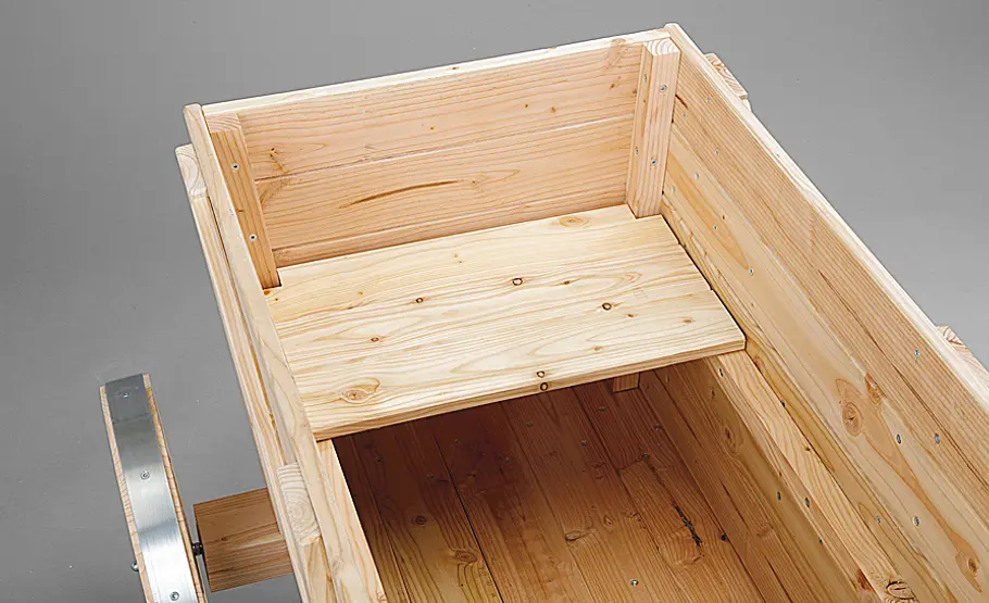 Pflanzkübel / Bollerwagen: Schritt 52 von 54 Brett ausklinken